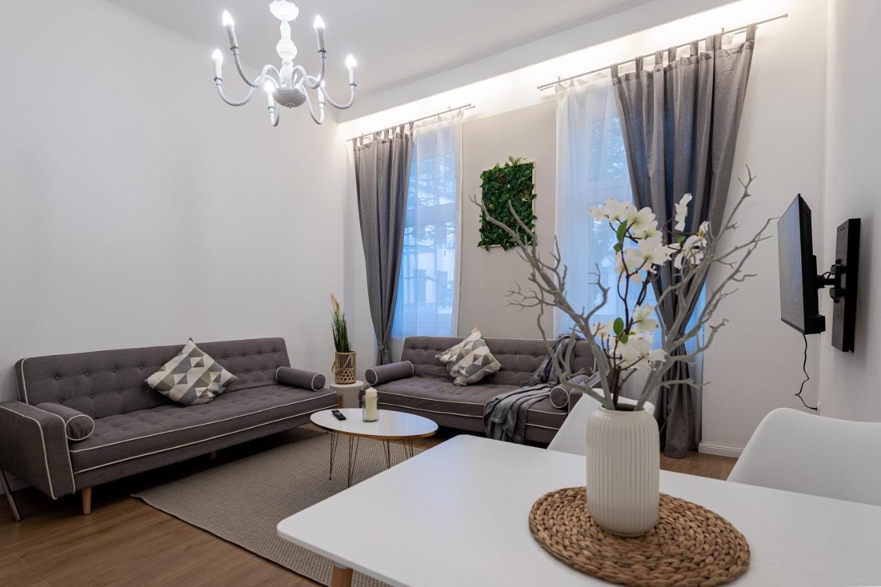 Vienna My City Apartment Family Room Экстерьер фото